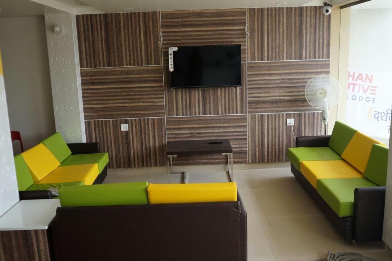 Hotel Darshan Executive Tuljapur Exteriör bild